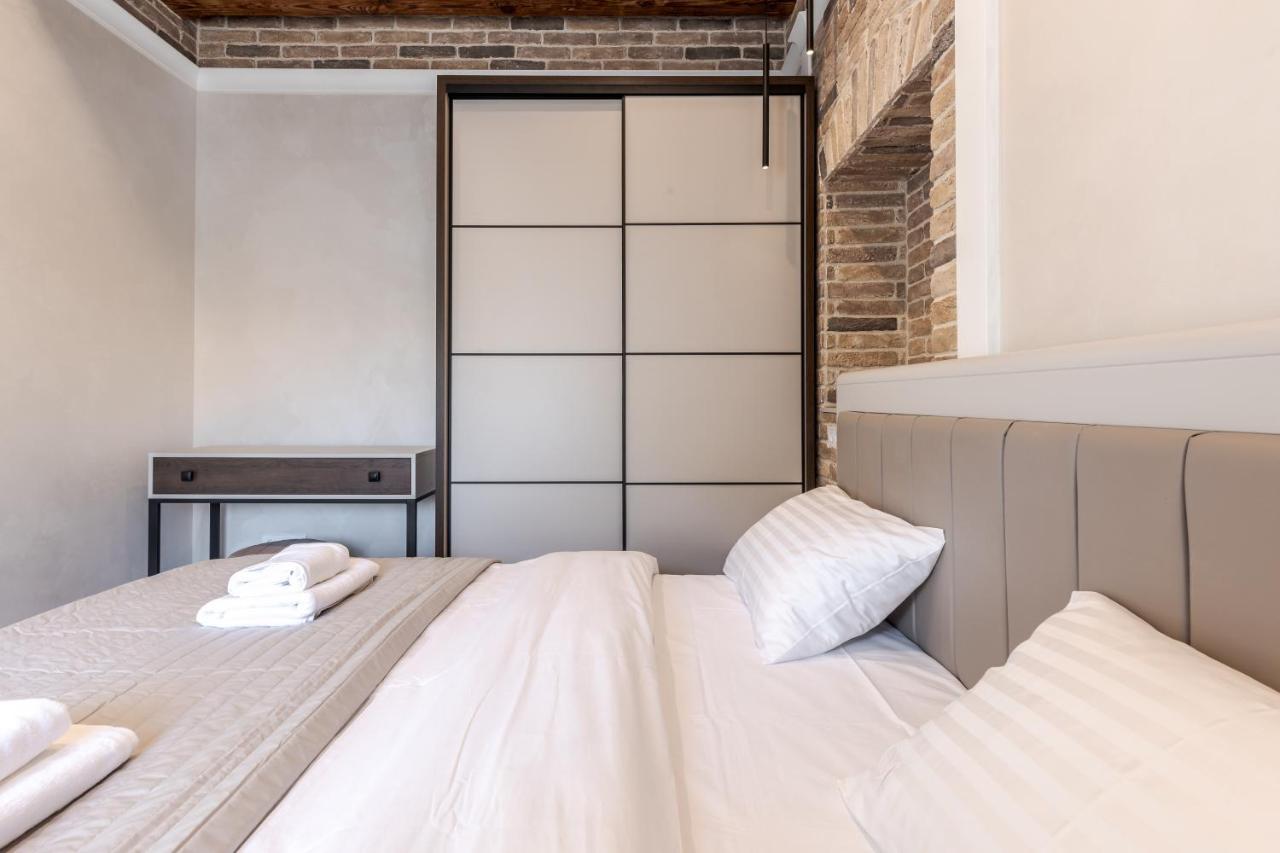 View On Rynok Square Apartments Lviv Exterior photo