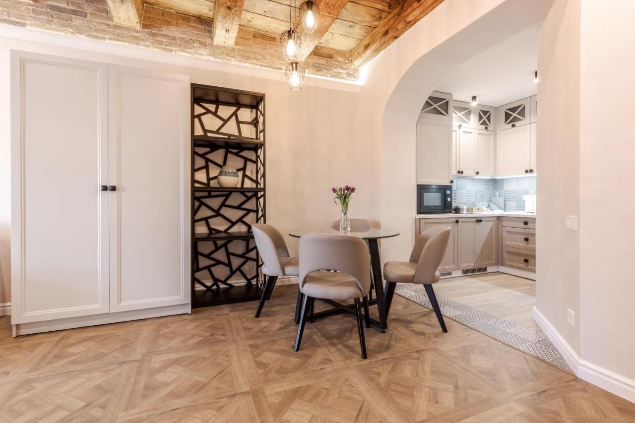 View On Rynok Square Apartments Lviv Exterior photo