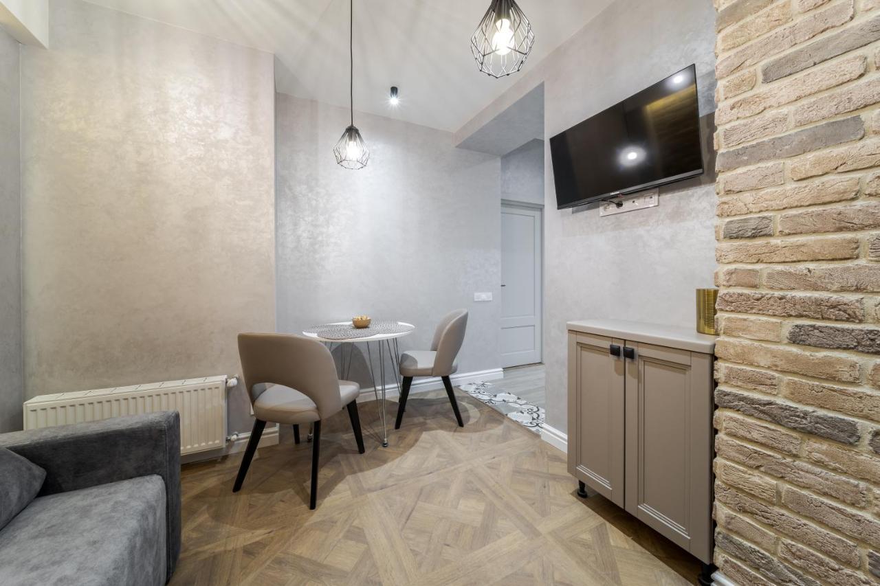 View On Rynok Square Apartments Lviv Exterior photo